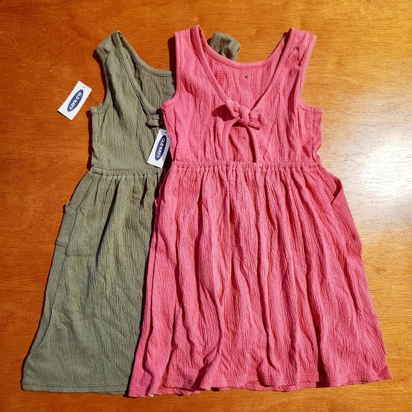 NWT Old Navy Dresses: Size 5T - Picture 2 of 2